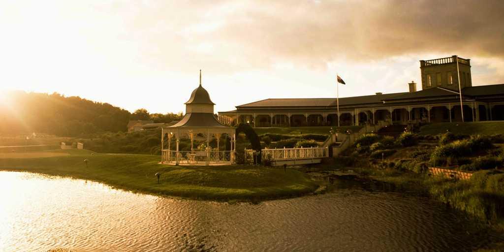 Stay & Play in Portsea