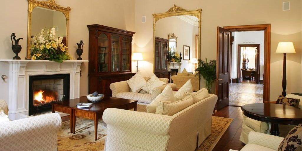 Mount Falcon Estate: Lounge