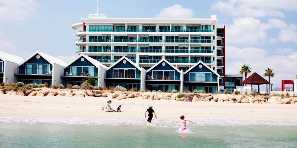 The Simple Joys Of Beachside Holidays: Seashells Mandurah