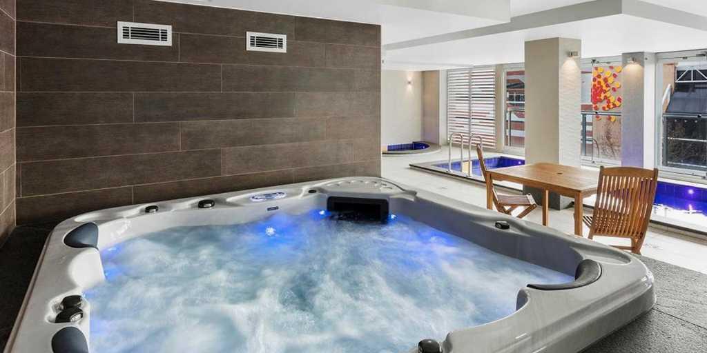 Oaks Embassy Spa