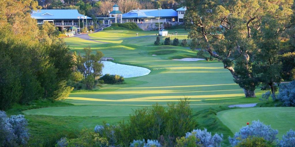 Hole 9 Joondalup GC