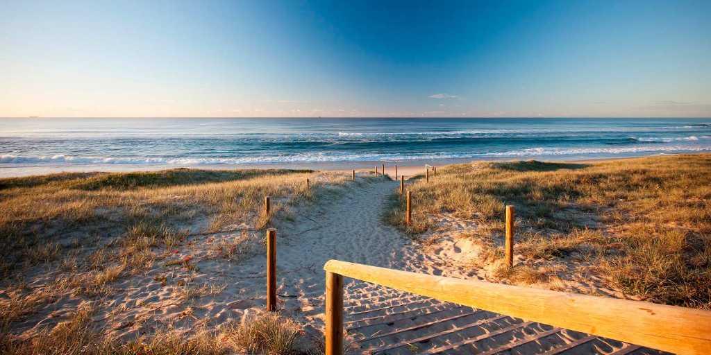 Direct Beach Access:Pullman Magenta Shores