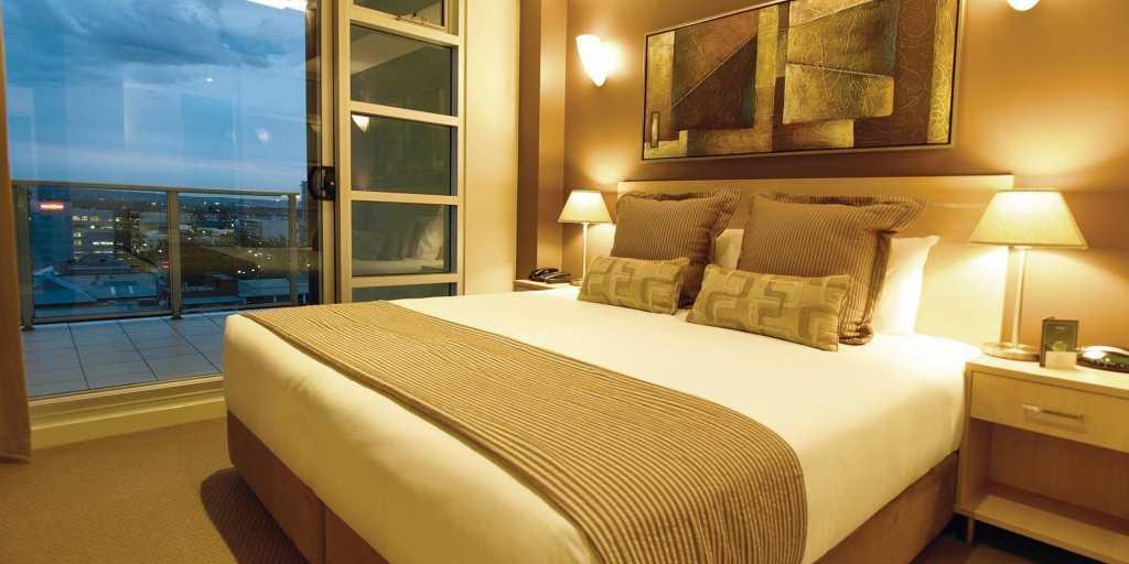 Double Bed: Oaks Embassy