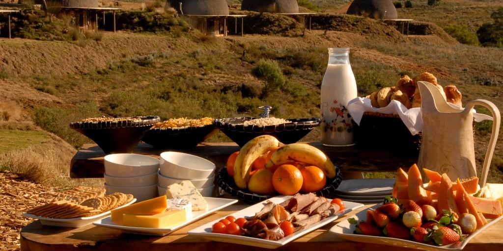 Enjoy a bush breakfast in the lap of nature